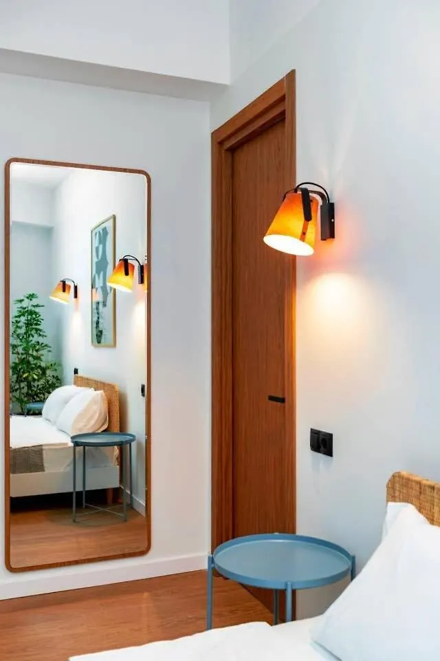 Daire Stylish 2Br Apt W Huge Terrace In Old Tiflis