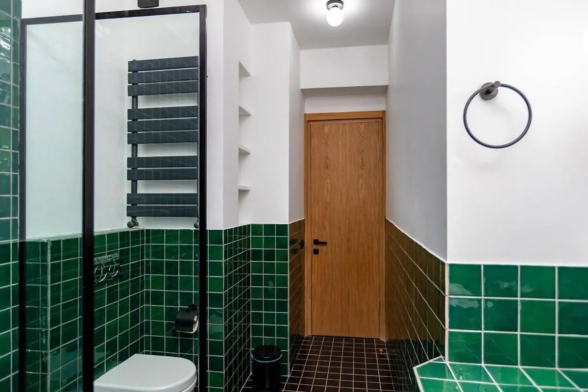 Daire Stylish 2Br Apt W Huge Terrace In Old Tiflis