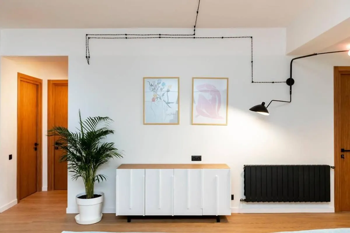 Stylish 2Br Apt W Huge Terrace In Old Tiflis Daire