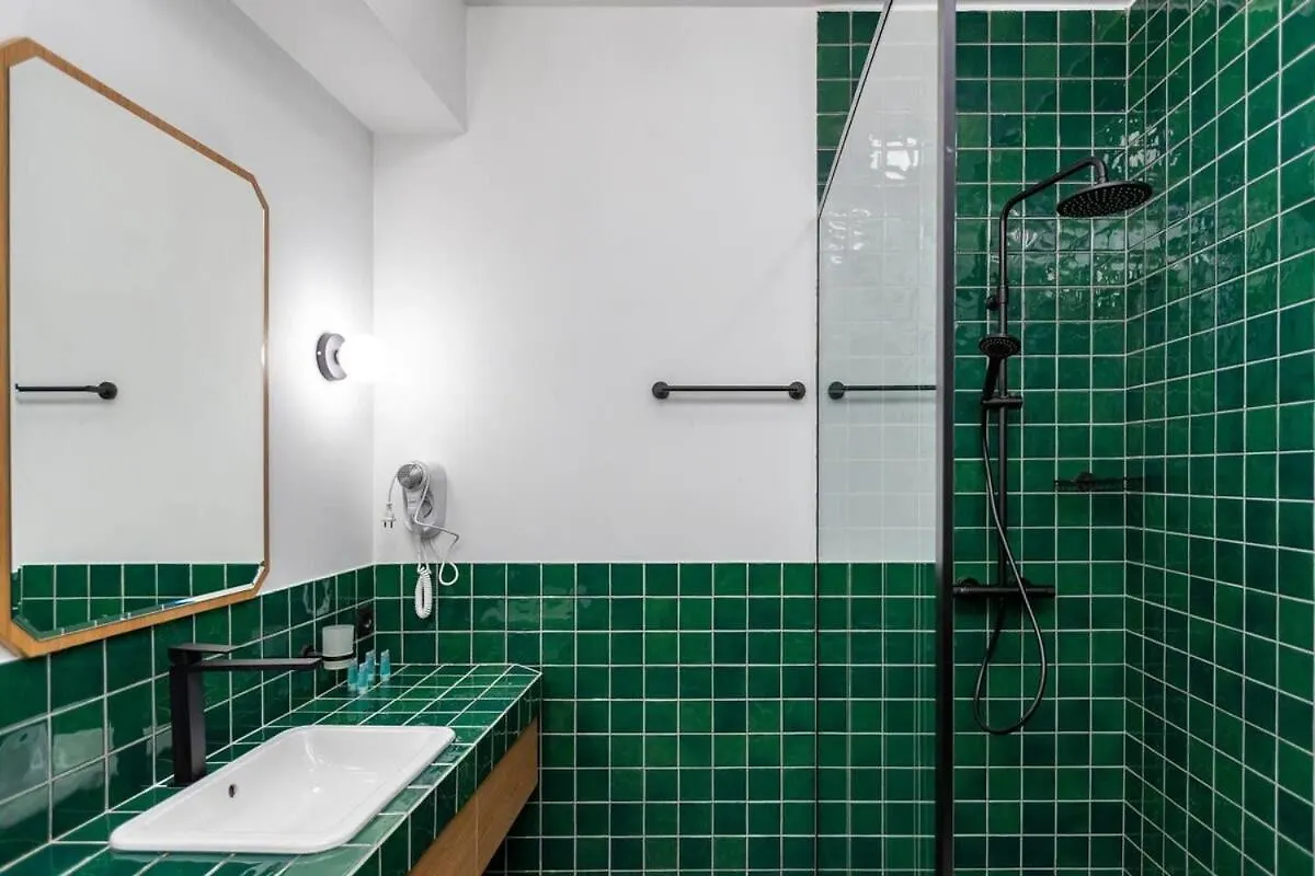 Stylish 2Br Apt W Huge Terrace In Old Tiflis